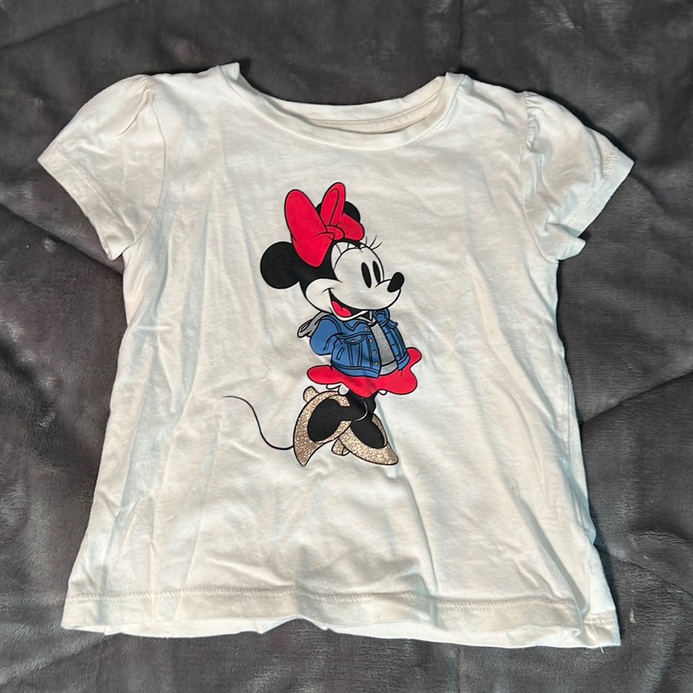 Size 2t Minnie shirt